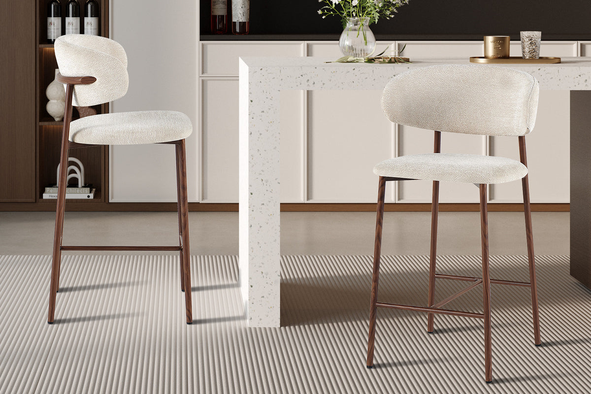 NEW - Counterstoel 'Coco' Walnoot - Stof Raven 24 Beige (2/doos)