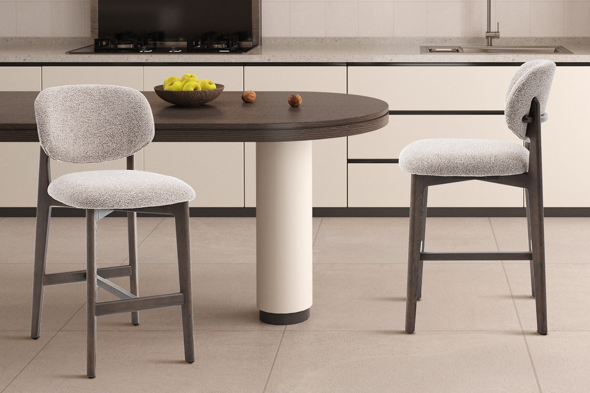 NEW - Counterstoel 'Carmen' Gerookte Eik Ote Milan 130 Zand Gemonteerd (1/doos)