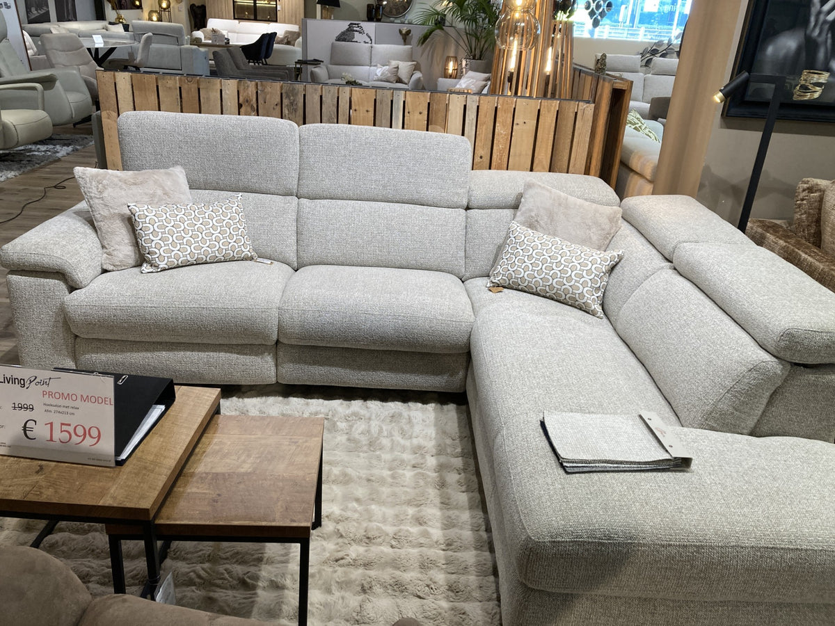 Hoekzetel met elektrische relax en opbergeiland